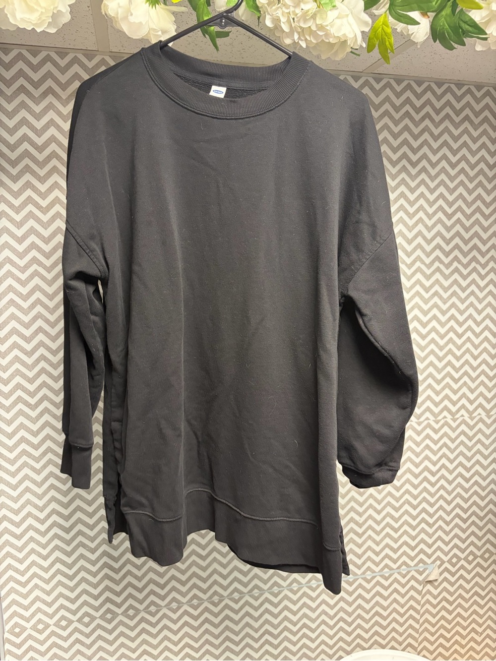 Old Navy Classic Black Crewneck Long Sweatshirt